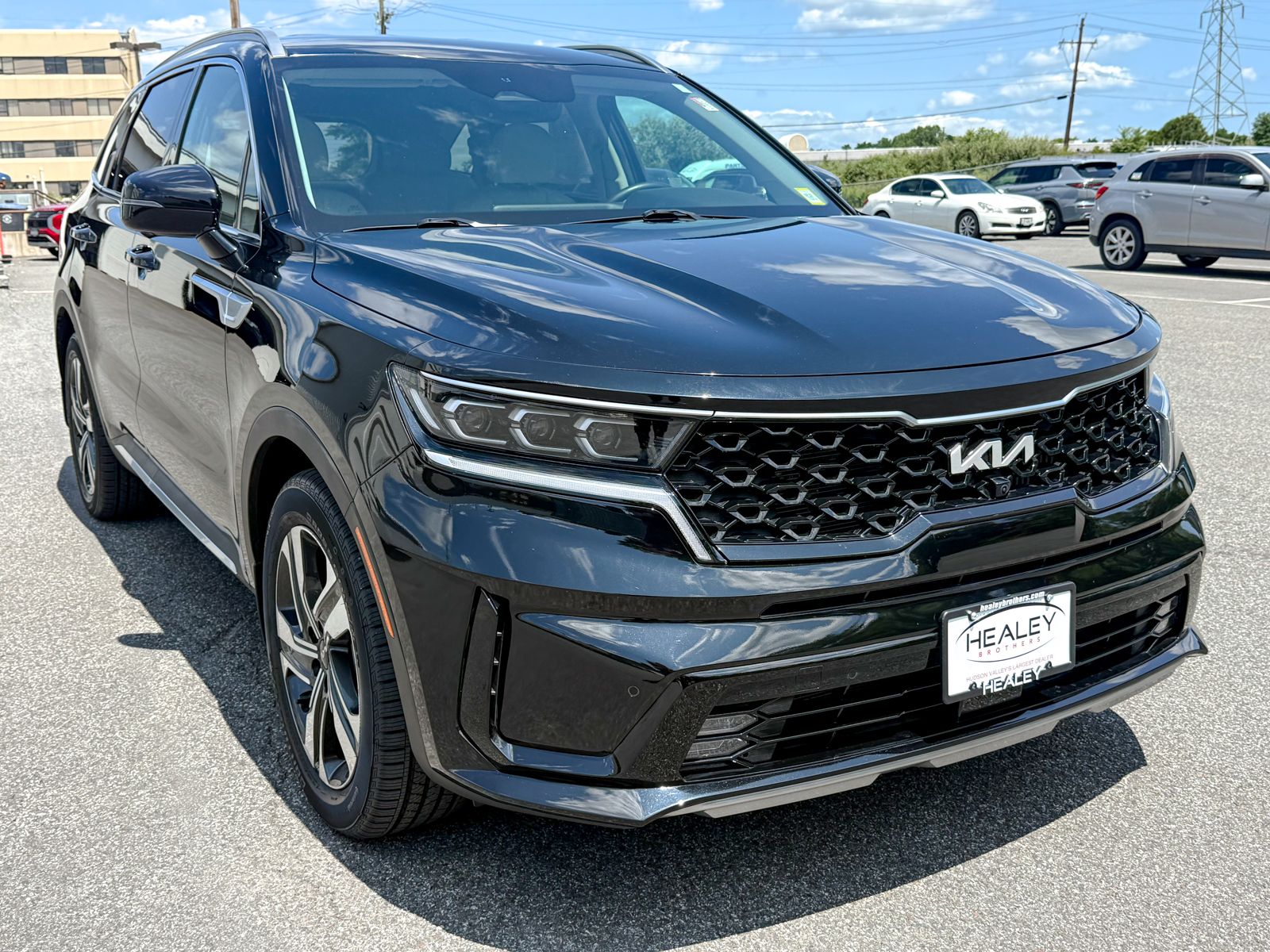 Photo view of 2023 Kia Sorento Hybrid in Black