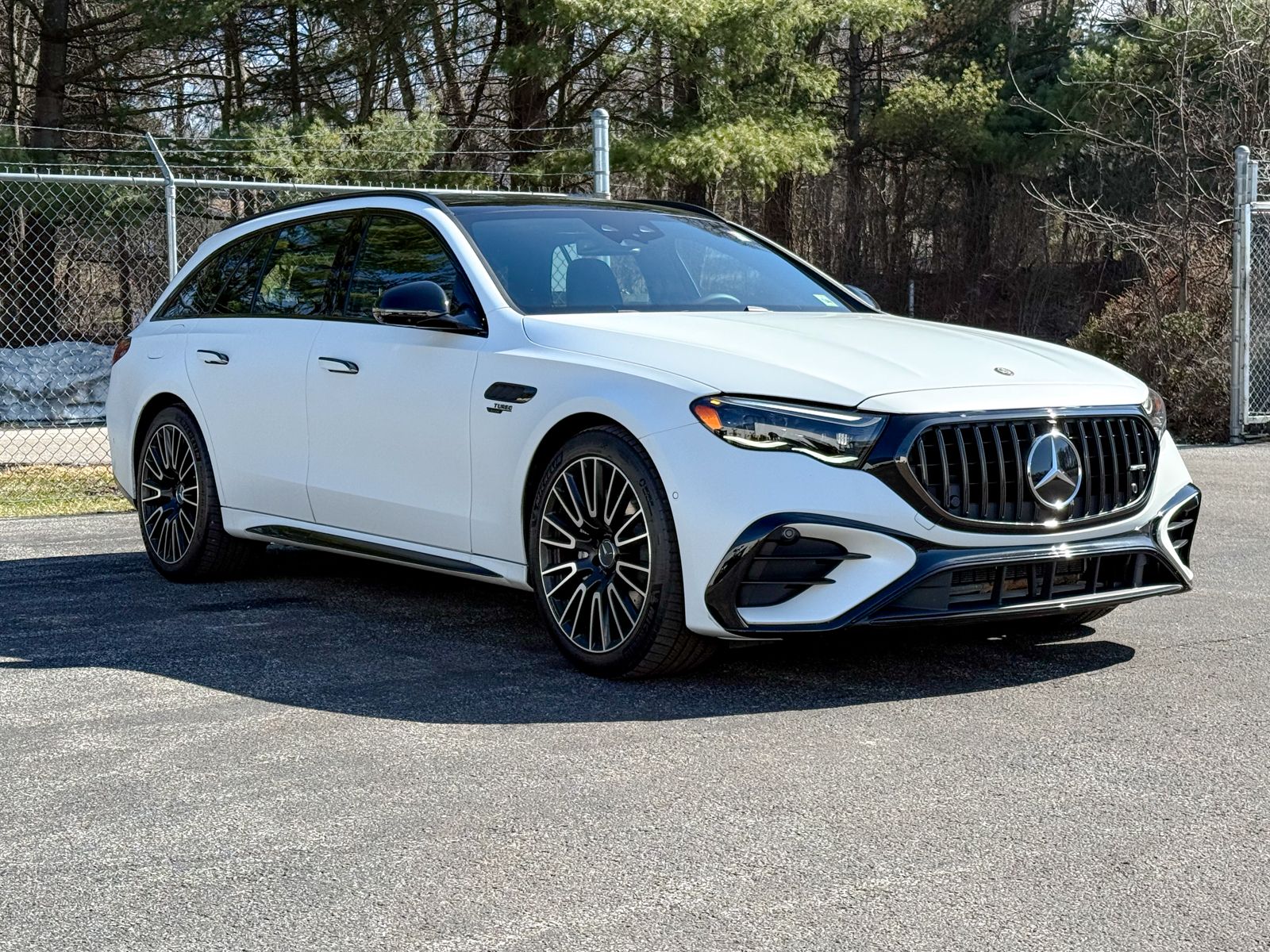 Photo view of 2026 Mercedes-Benz E-Class in White