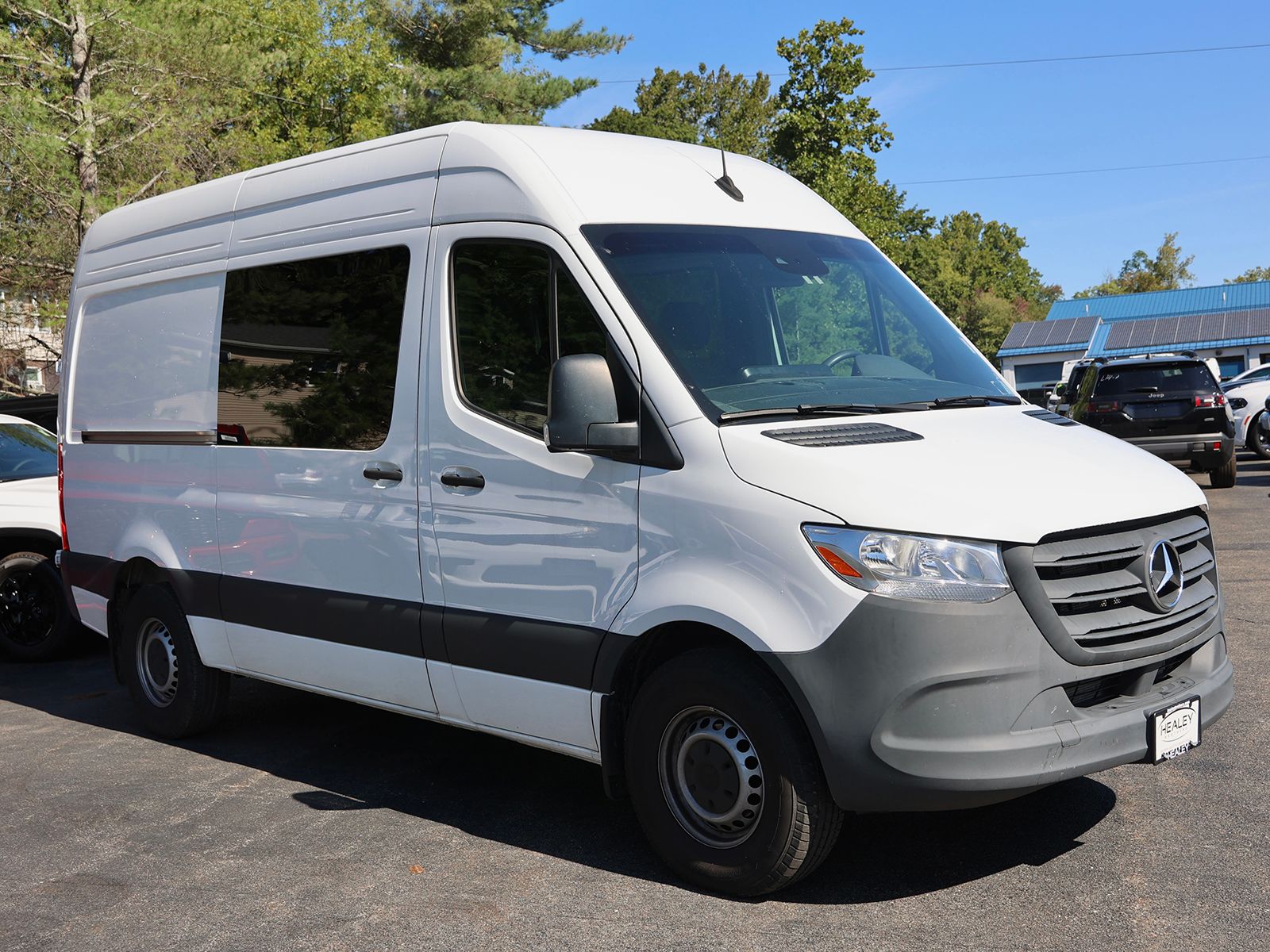Photo view of 2024 Mercedes-Benz Sprinter Crew Van in 