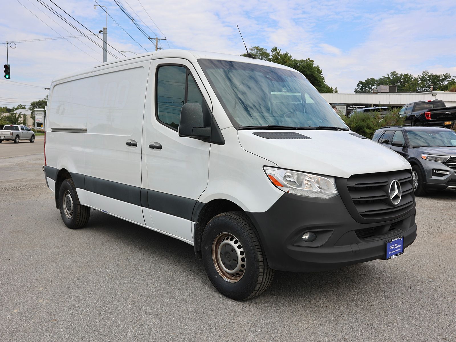 Photo view of 2022 Mercedes-Benz Sprinter Cargo Van in White