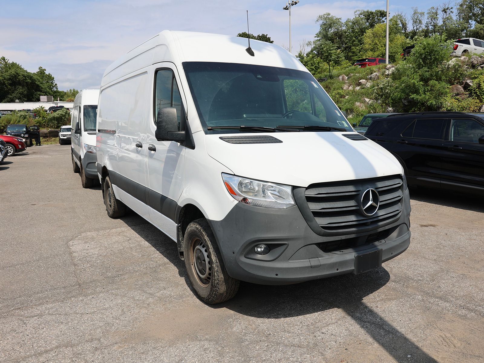 Photo view of 2023 Mercedes-Benz Sprinter Cargo Van in White