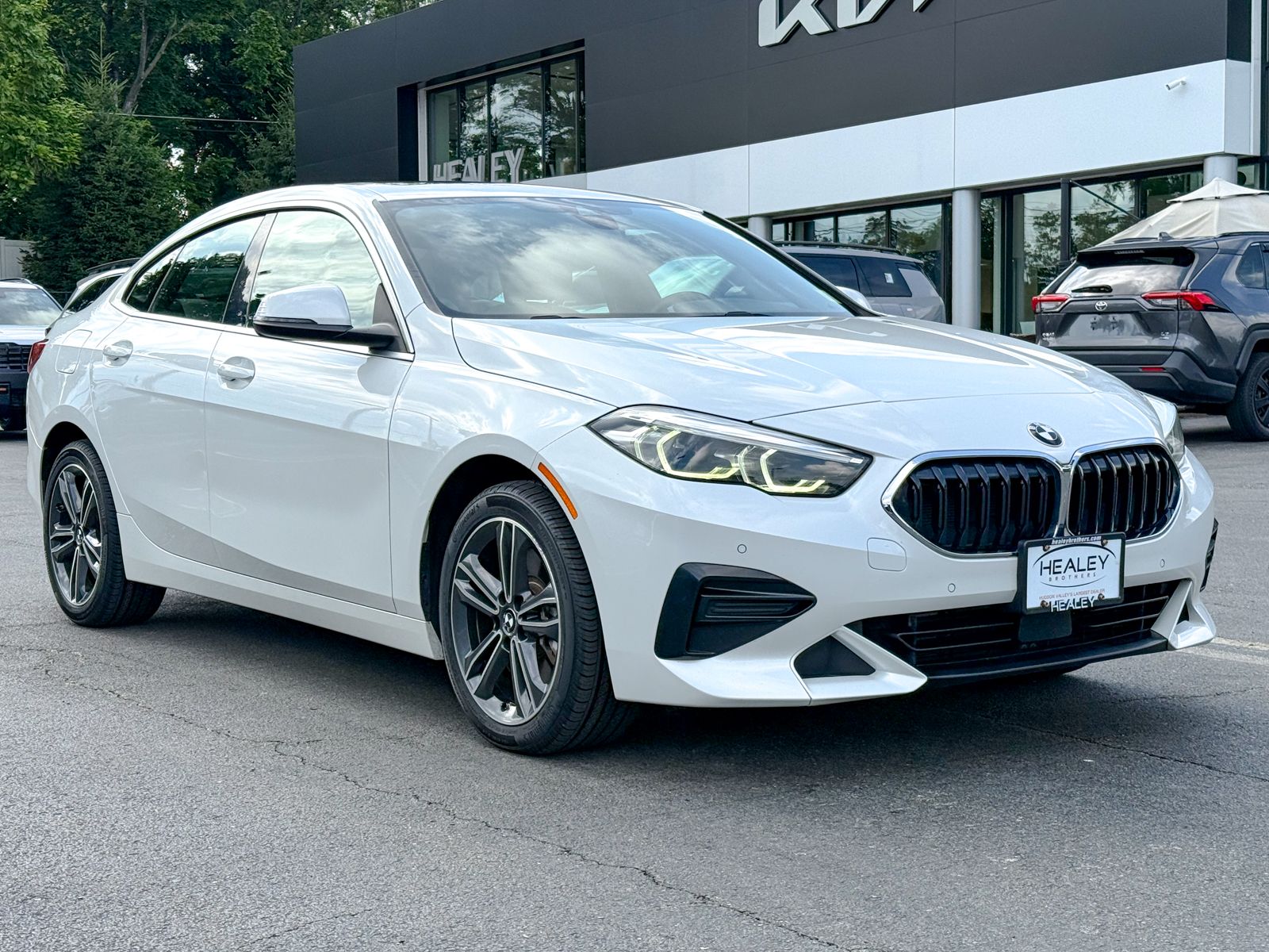 Photo view of 2022 BMW 2 Series in White