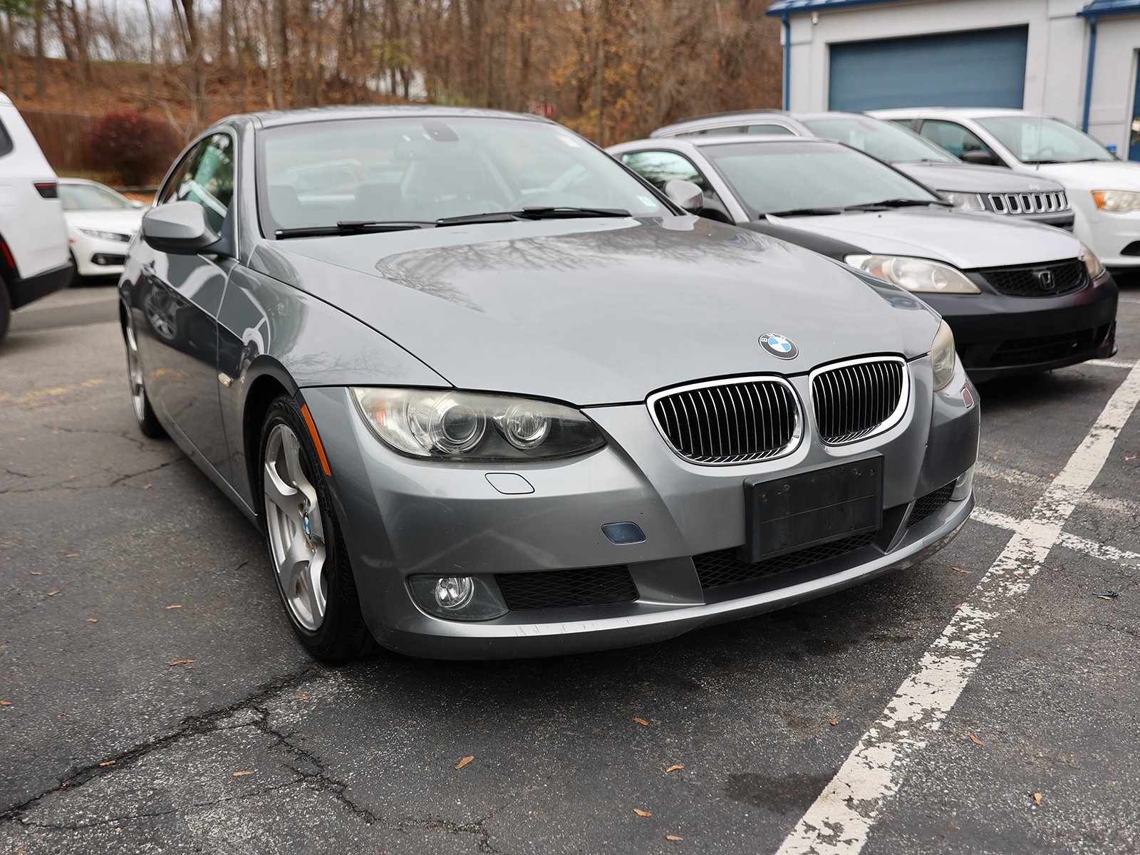 Photo view of 2010 BMW 3 Series in Gray