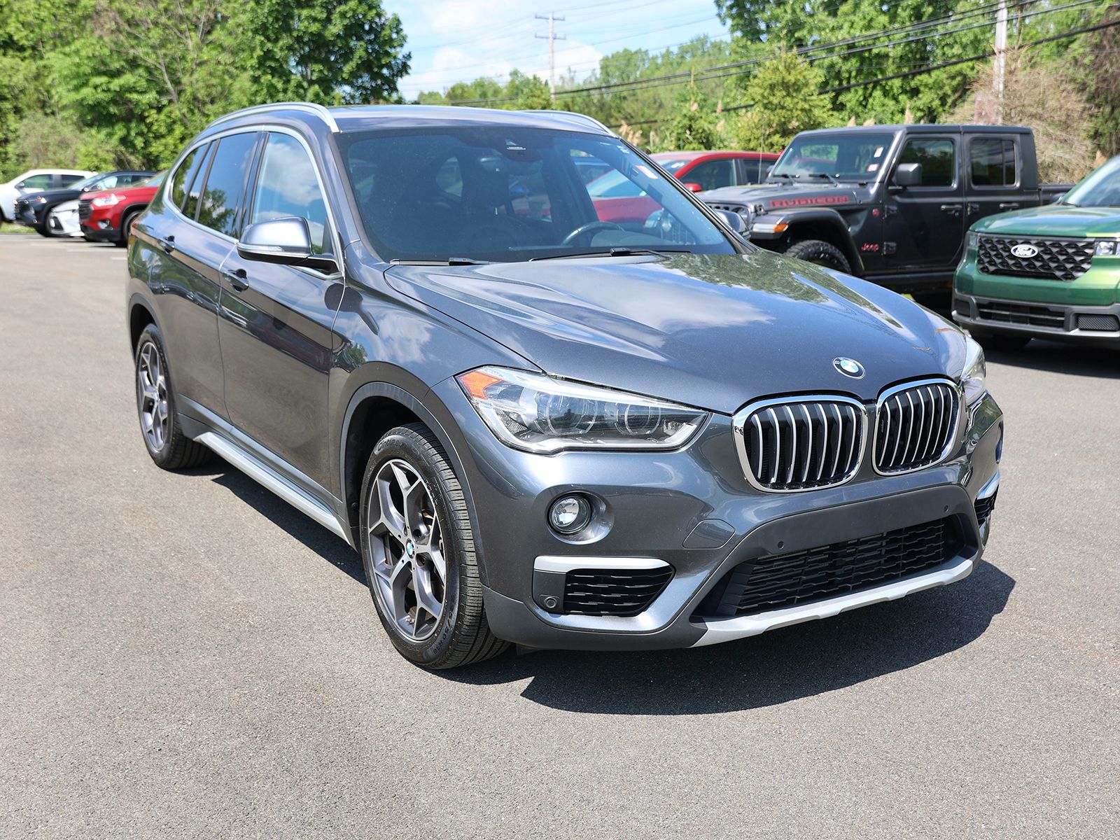 Photo view of 2019 BMW X1 in Gray