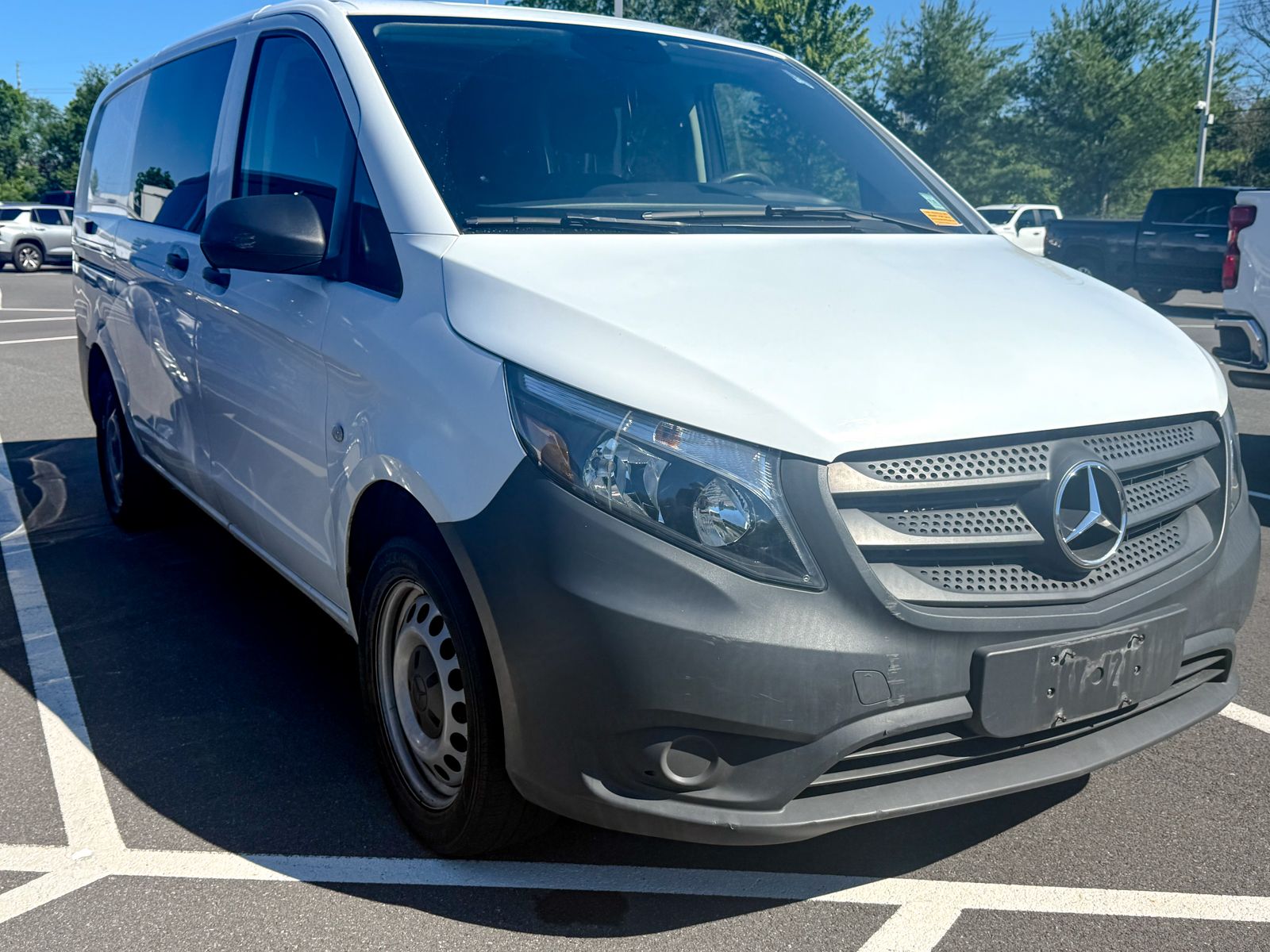 Photo view of 2020 Mercedes-Benz Metris Cargo Van in