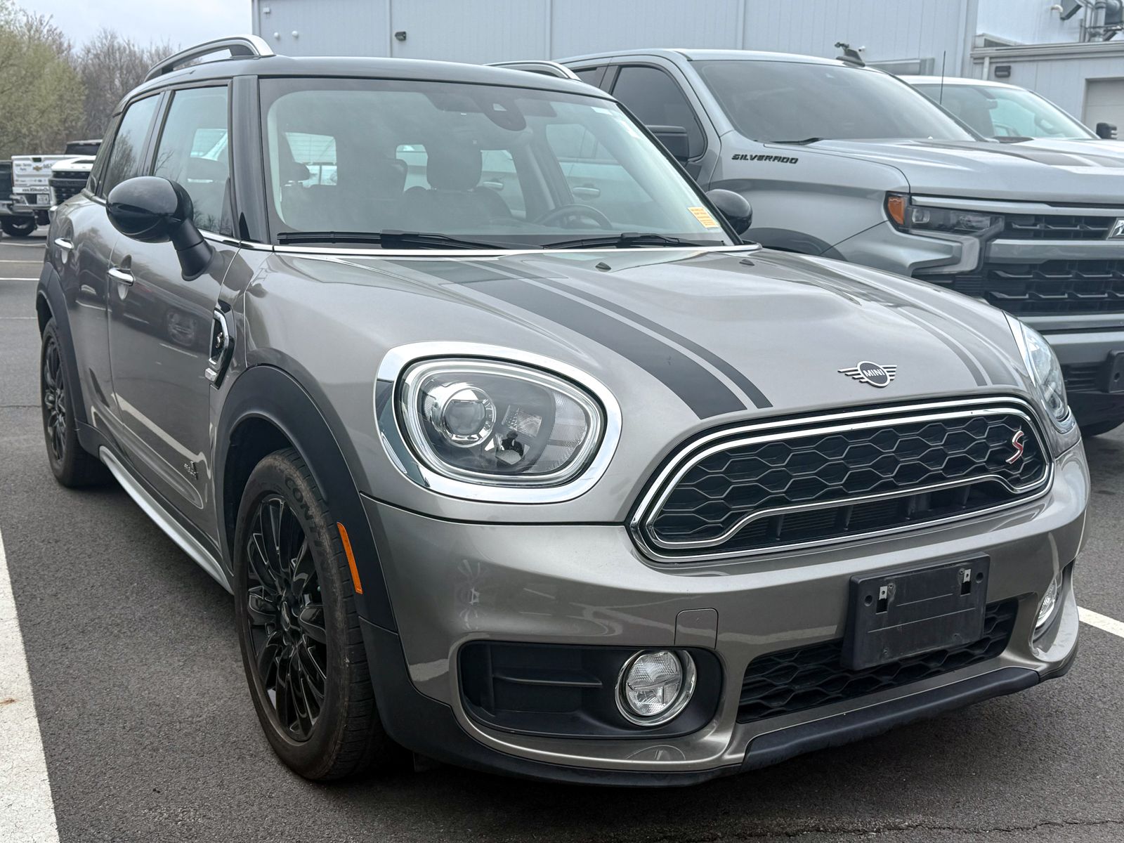 Photo view of 2019 MINI Countryman in Green