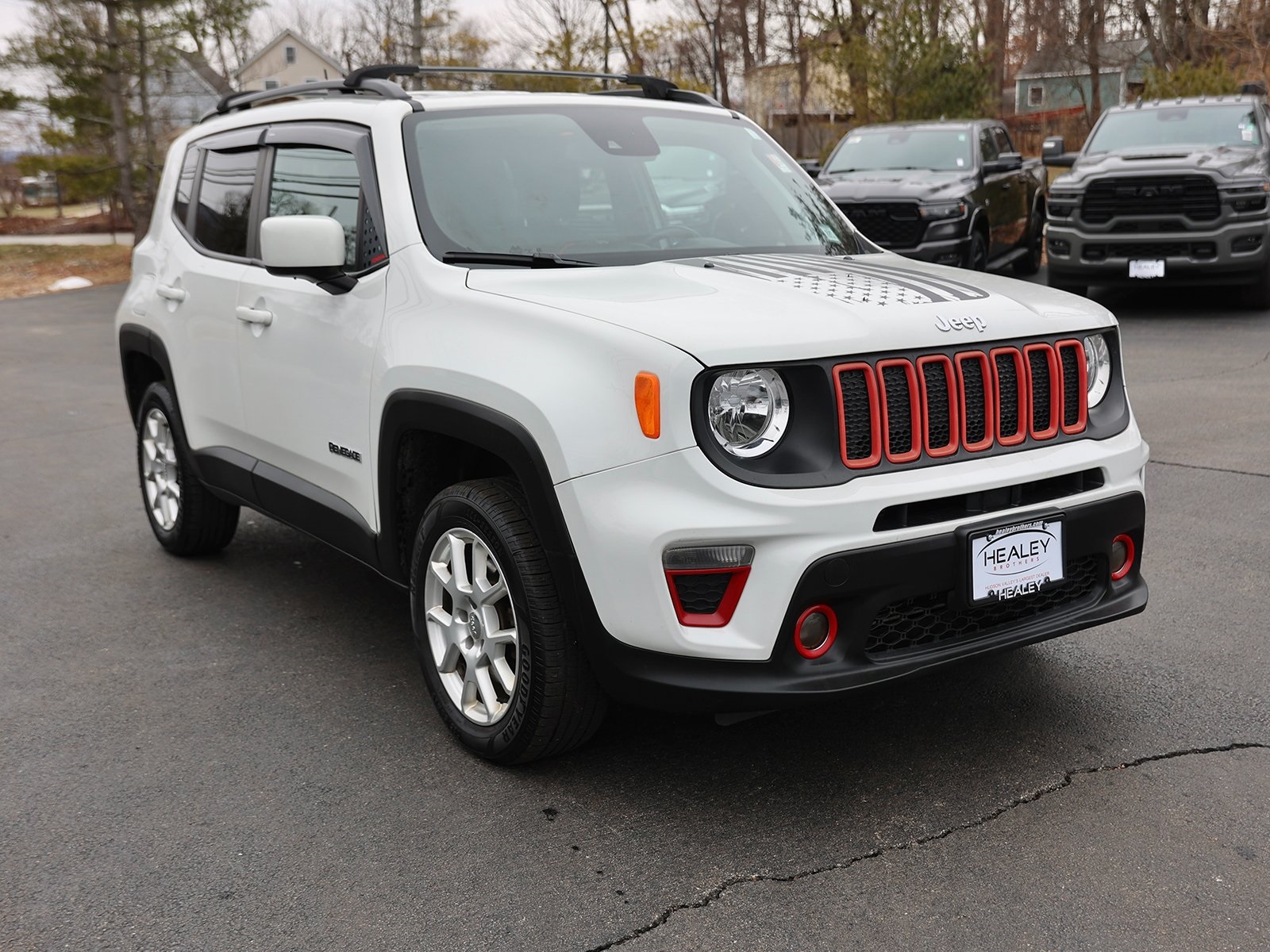 Photo view of 2021 Jeep Renegade in White
