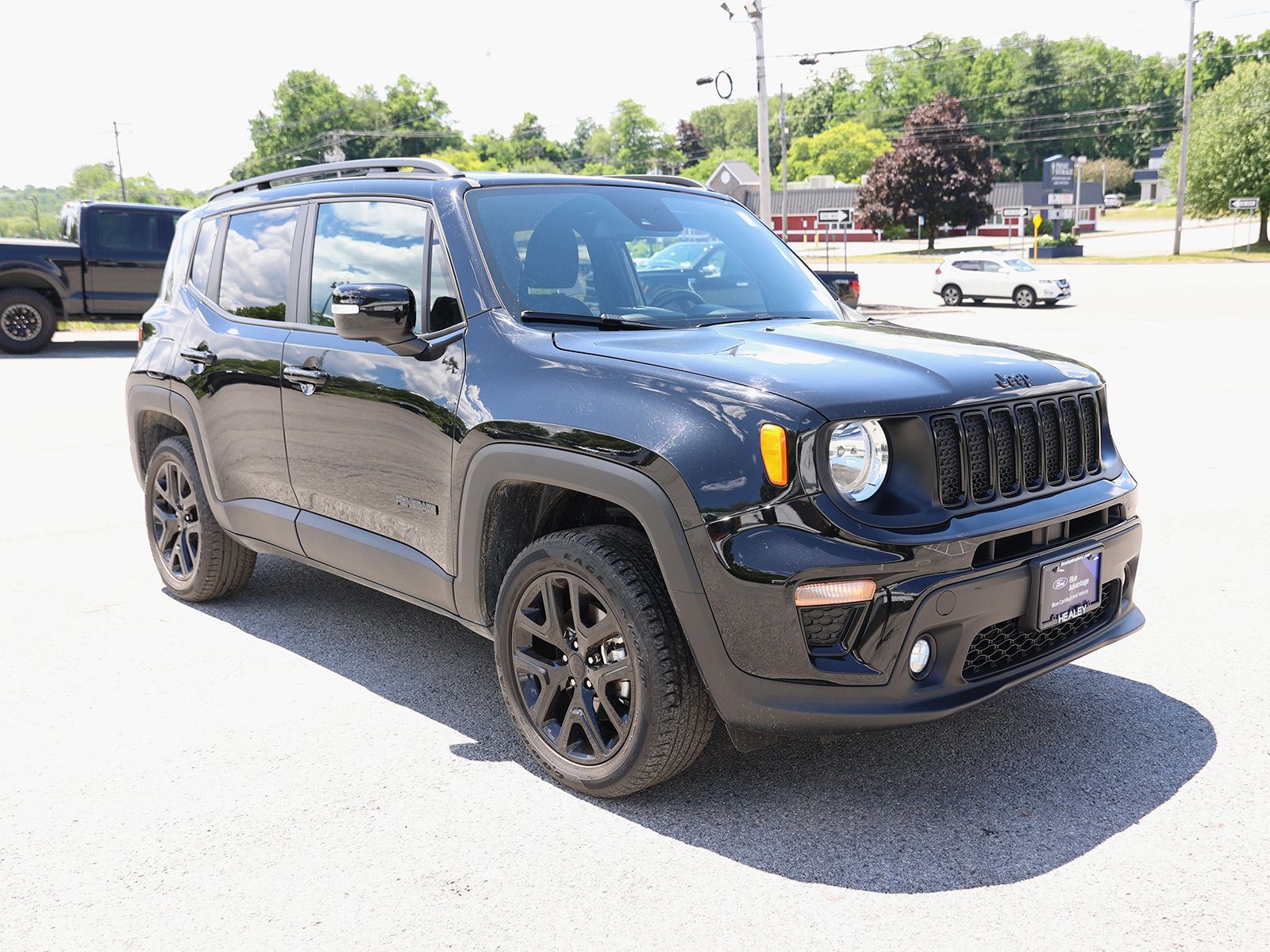 Photo view of 2022 Jeep Renegade in Black