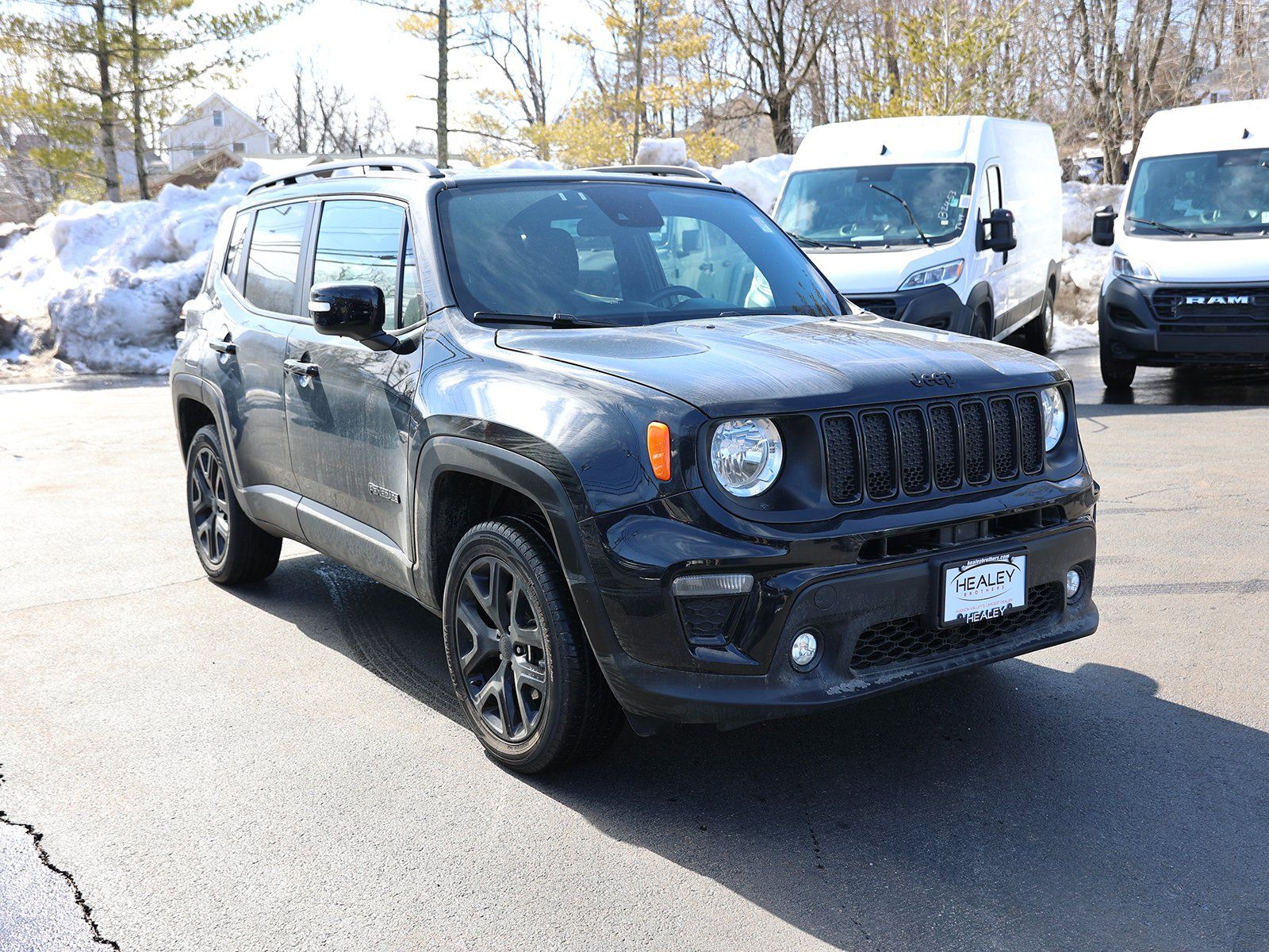 Photo view of 2022 Jeep Renegade in Black