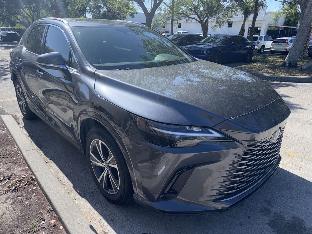 Lexus RX Vehicle Image