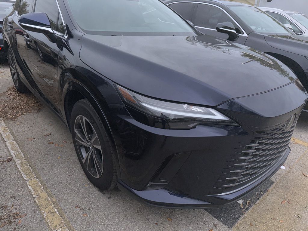 Lexus RX Vehicle Image