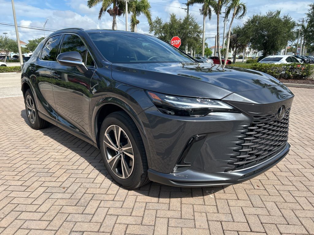 Lexus RX Vehicle Image