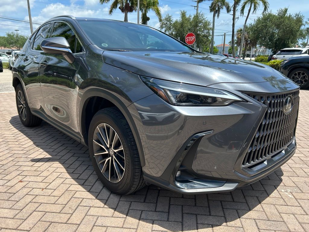 Lexus NX Vehicle Image
