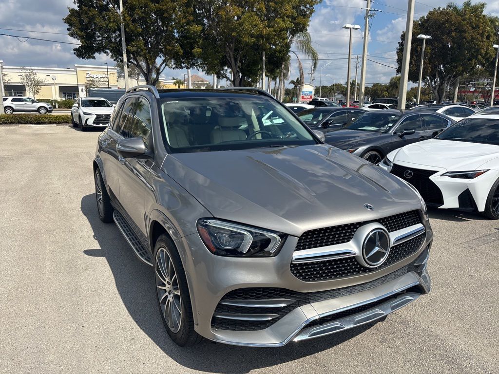Mercedes-Benz GLE Vehicle Image