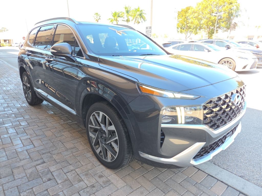 Hyundai Santa Fe Vehicle Image