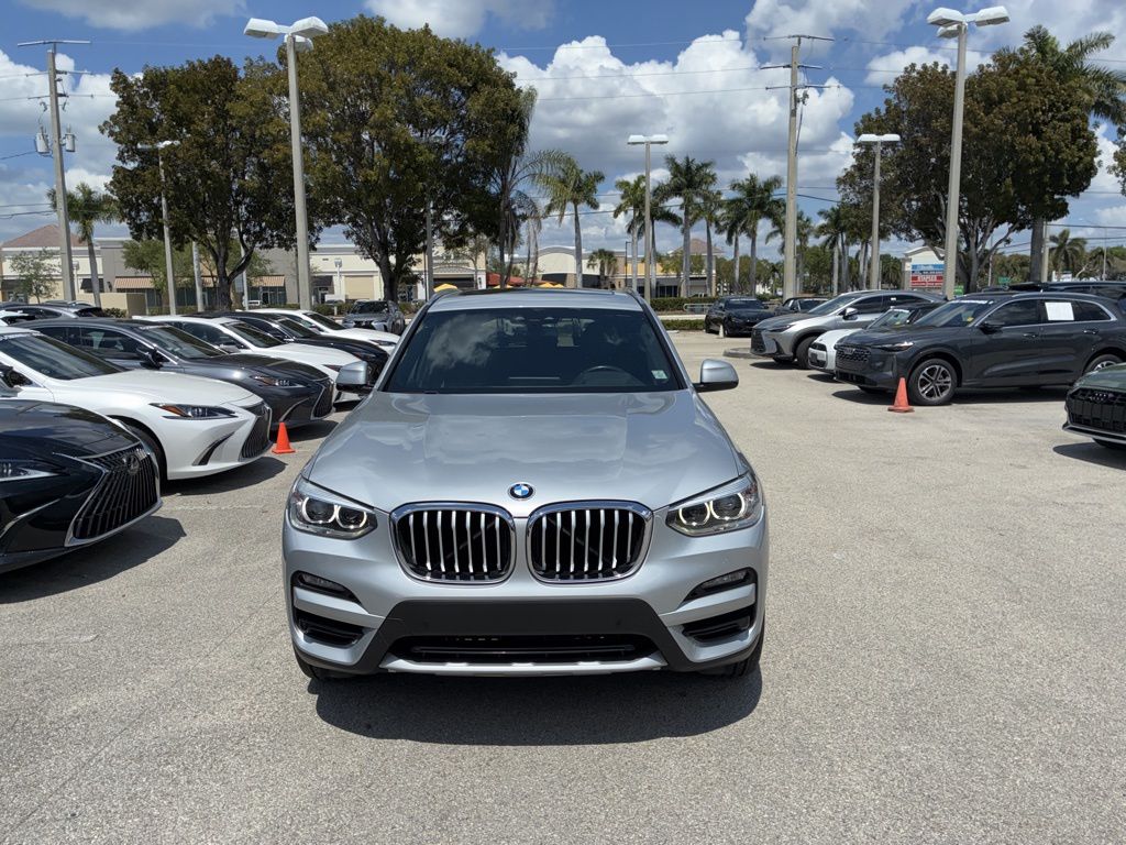 BMW X3 Vehicle Image