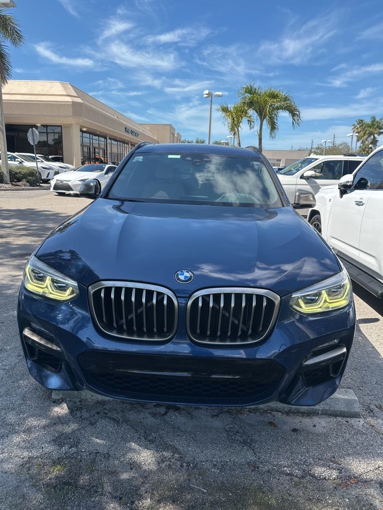 BMW X3 Vehicle Image