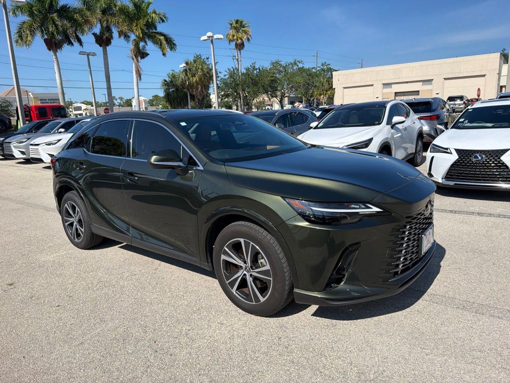 Lexus RX Vehicle Image
