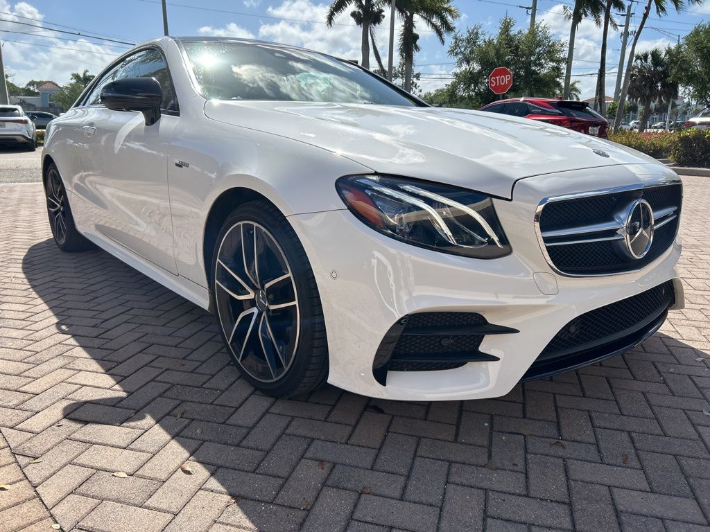 Mercedes-Benz E-Class Vehicle Image