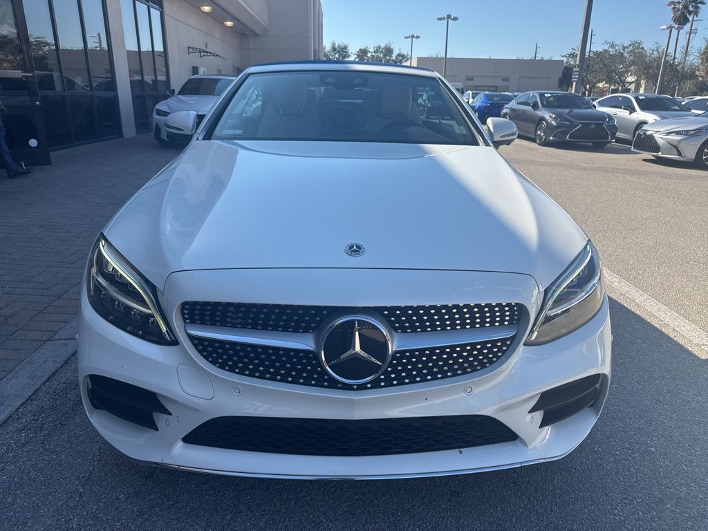 Mercedes-Benz C-Class Vehicle Image