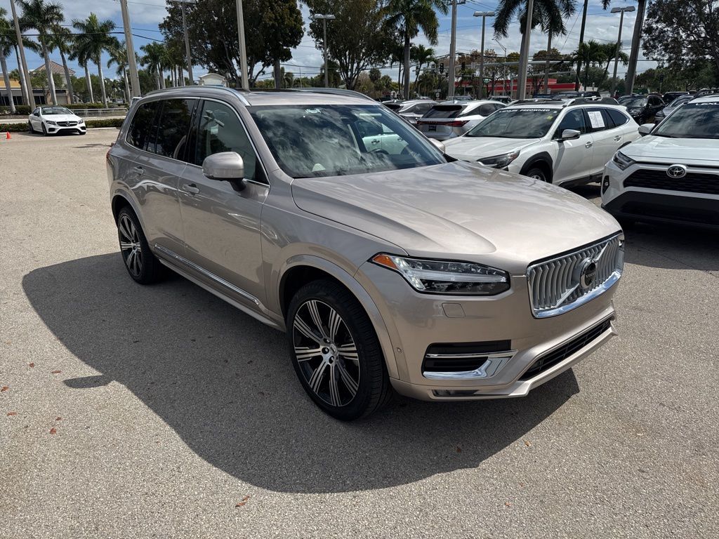 Volvo XC90 Vehicle Image