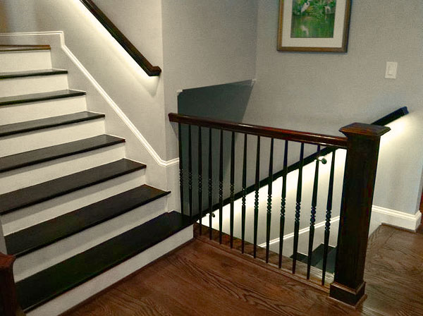 https://s3.amazonaws.com/cdn.ecolocityled.com/images/uploads/led_stairs_500.jpg
