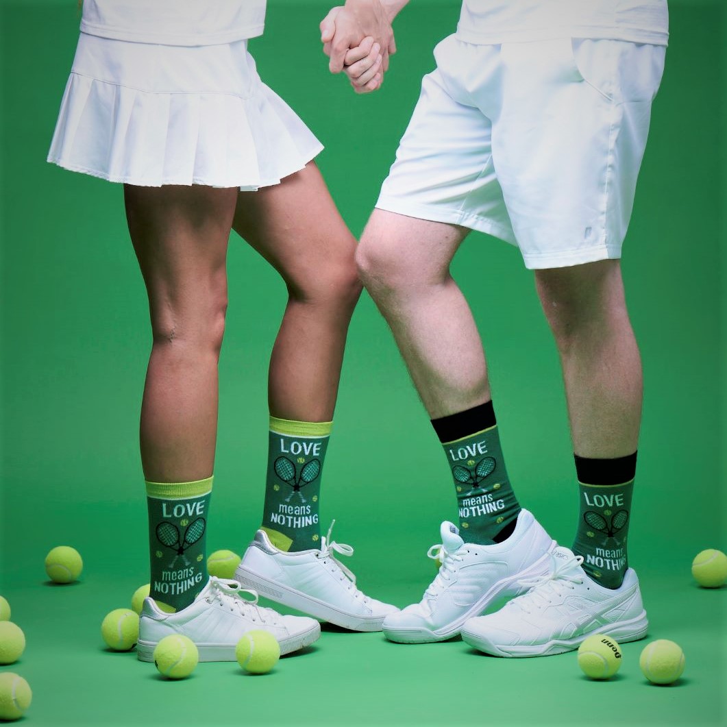 HOLIDAY FASHION SOLUTION