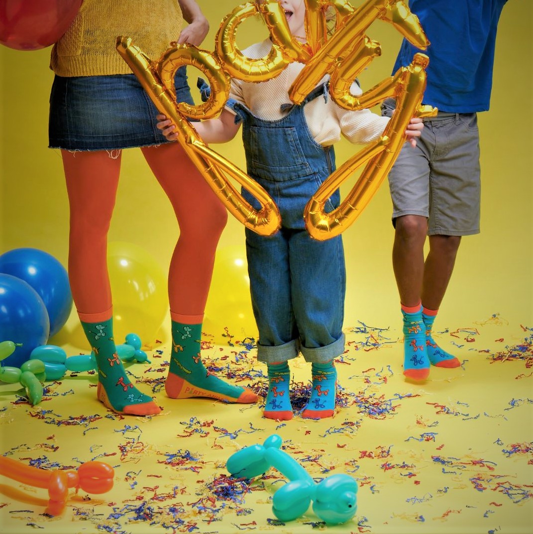 BRIGHTEN YOUR DAY WITH YELLOW!