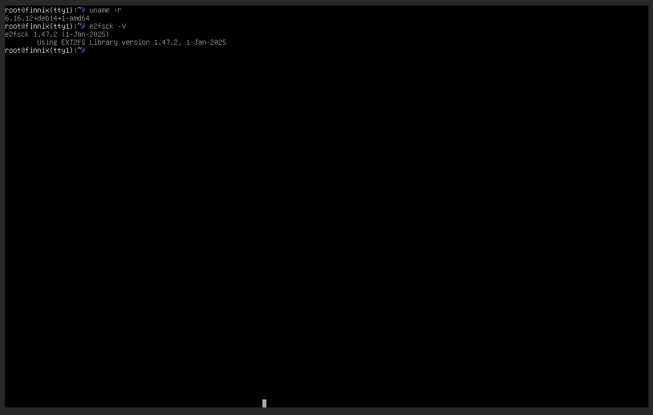 Finnix showing the running kernel and e2fsck version