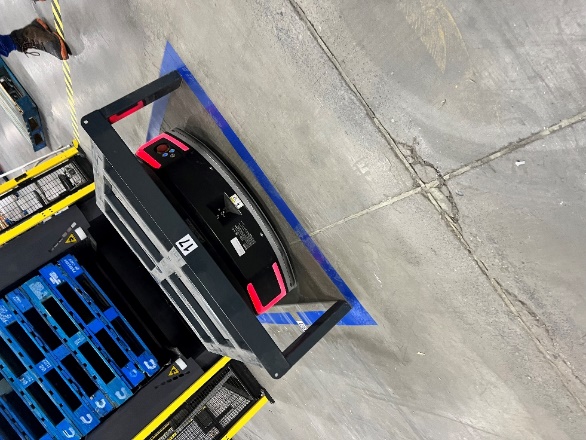 A machine on a cart

Description automatically generated