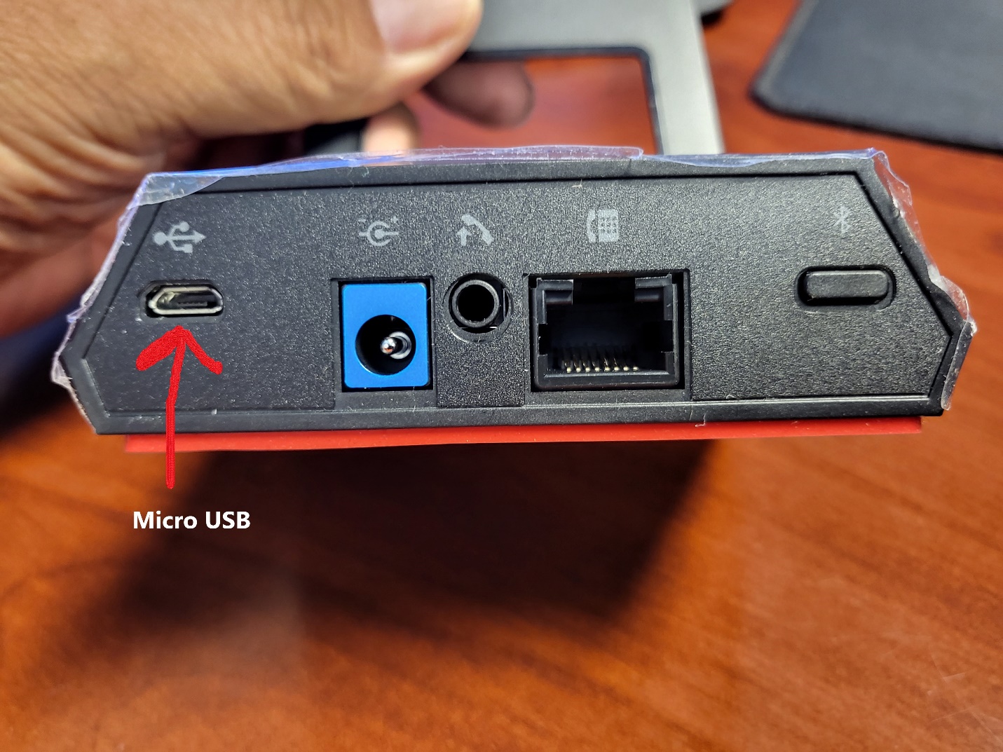 A close up of a device

Description automatically generated
