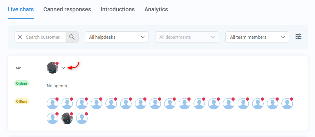 Live chat dashboard showing agent availability