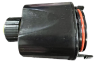 Um dispositivo elétrico preto e vermelho 
Descrição gerada automaticamente com confiança média