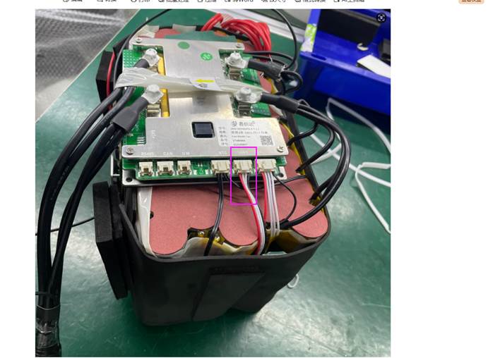 4d946883738e526f3bbe70f5e2352e3d