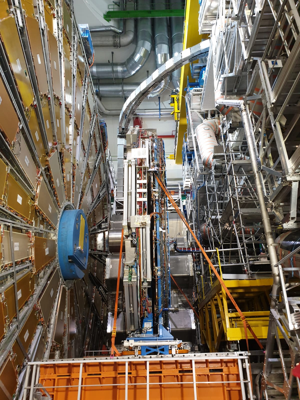 Erzeugen Die Am Large Hadron Collider Kollidierenden Protonen Ein