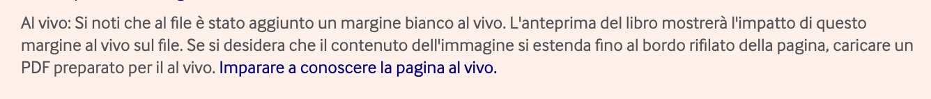 Uno screenshot di un avviso "Full Bleed" che segnala l'aggiunta di un margine di rifilo bianco al file, poiché il PDF caricato non era dimensionato correttamente per la stampa a fondo pagina.