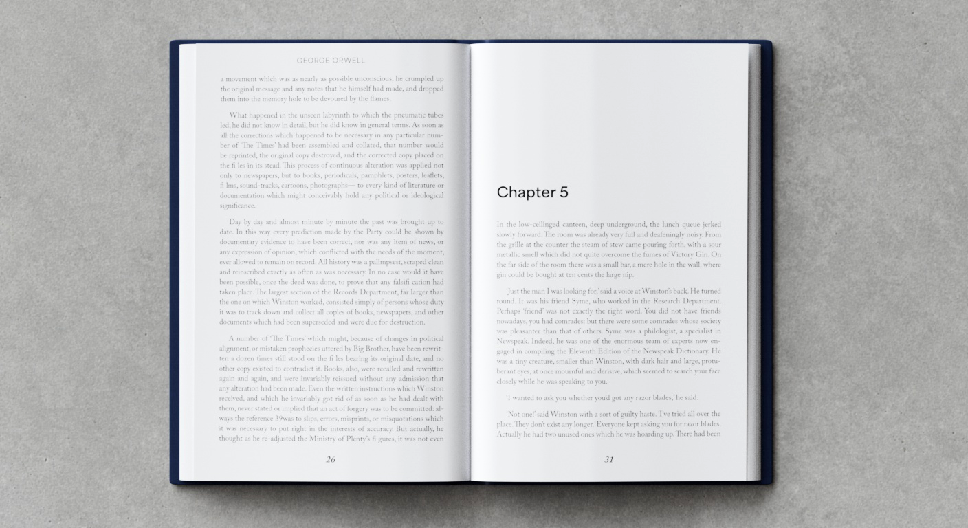 Ein aufgeschlagenes Buch, das auf einer Doppelseite die nicht aufeinanderfolgenden Seitenzahlen 26 und 31 zeigt, was auf fehlende Seiten hinweist.