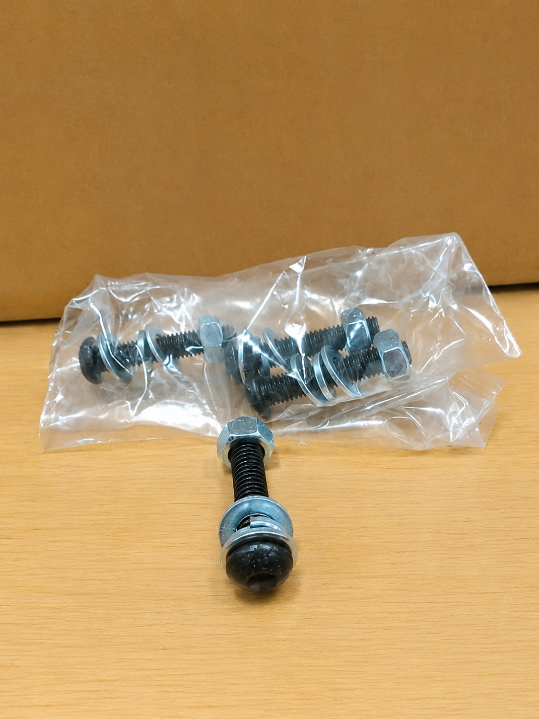 Extension table leg installation using Part 616 pan head screws