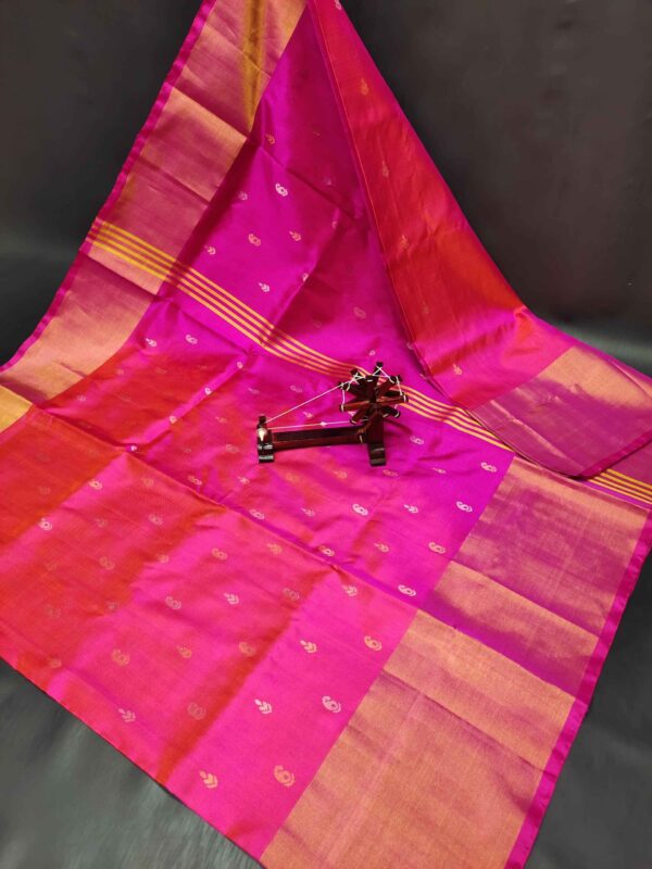 Uppada Pattu 400 Kaddi Naxathra Buta Sarees - Image 40