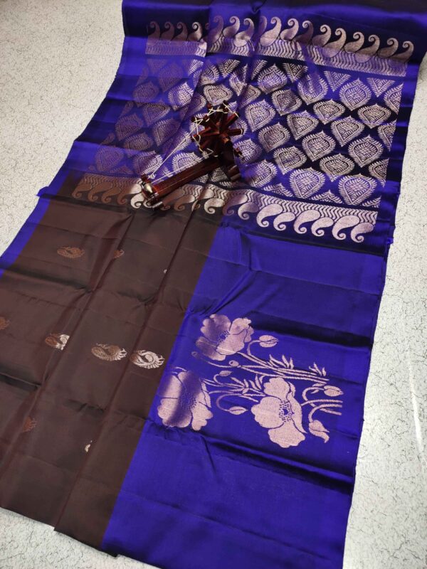 Kanchi Pattu Sarees with Border Butis - Image 9