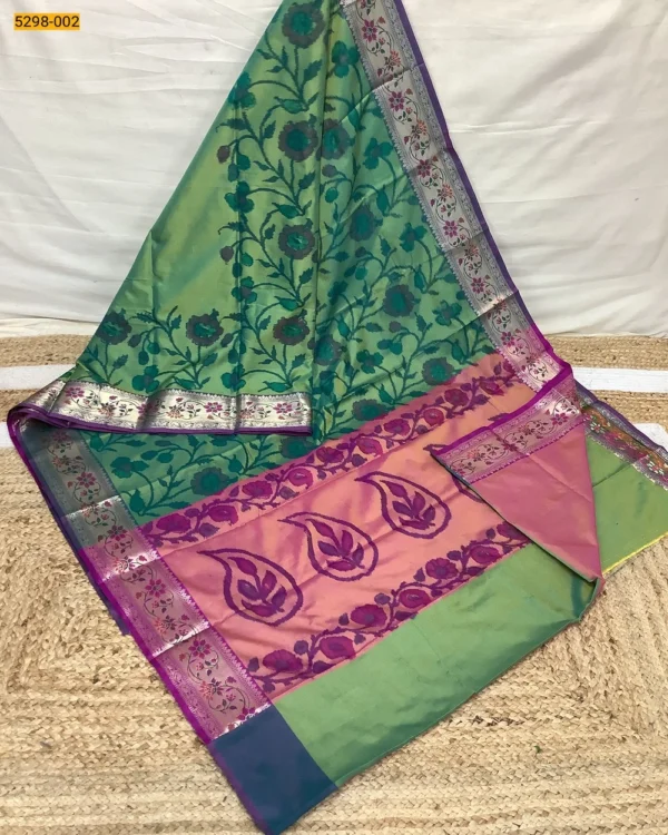 Pochampally Ikkat Print Soft Silk Saree - Image 7