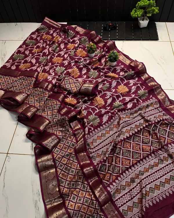 Premium Quality Hit Flower Special Saree - Image 4