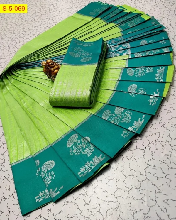 Rich Weaving Soft Silk Sarees - Image 5