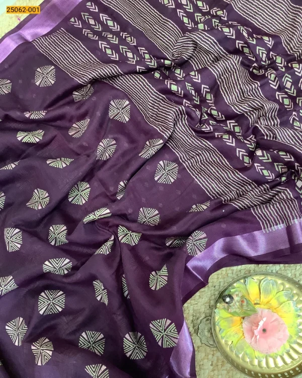 Soft Linen Weaves Zoya Silk Saree  - Image 3