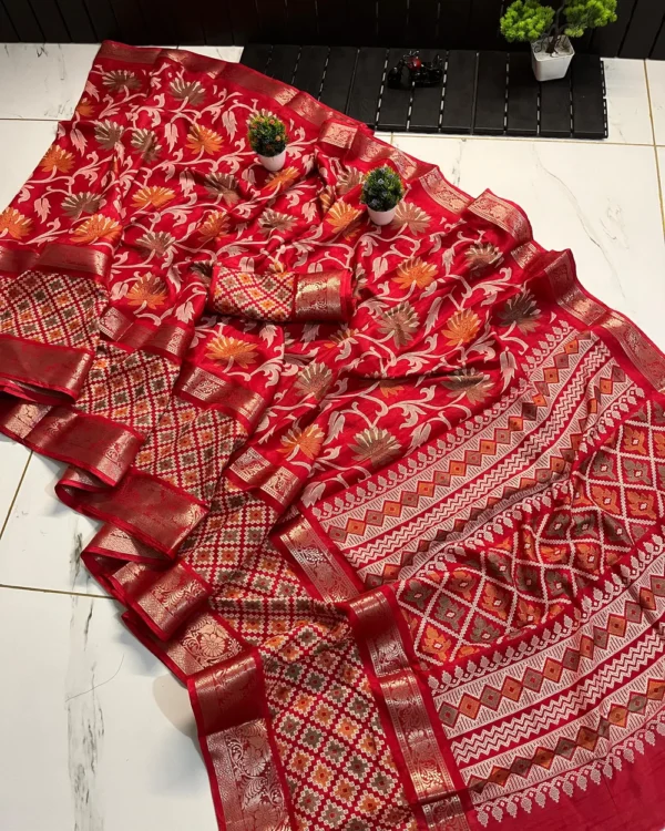Premium Quality Hit Flower Special Saree - Image 3