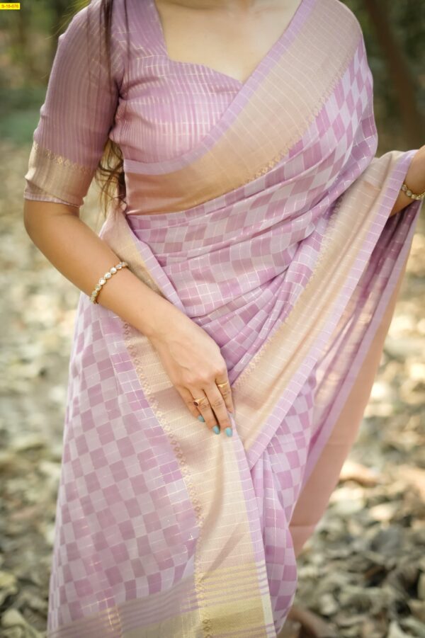 Kalyani Soft Silk Saree with Zari Detailing(Onion Pink)