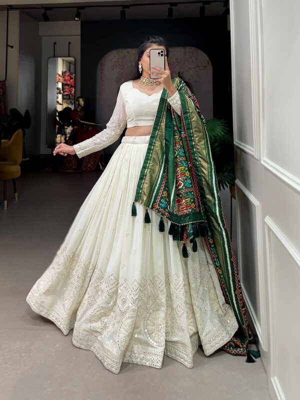 Elegant Lucknowi Paper Mirror Work Lehenga Choli Set(Green) - Image 2
