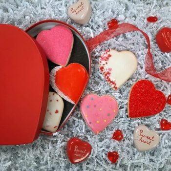 Heart Shaped Valentine Cookie Box