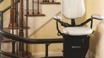 Straight vs Curved Stairlifts - Which is Right for You