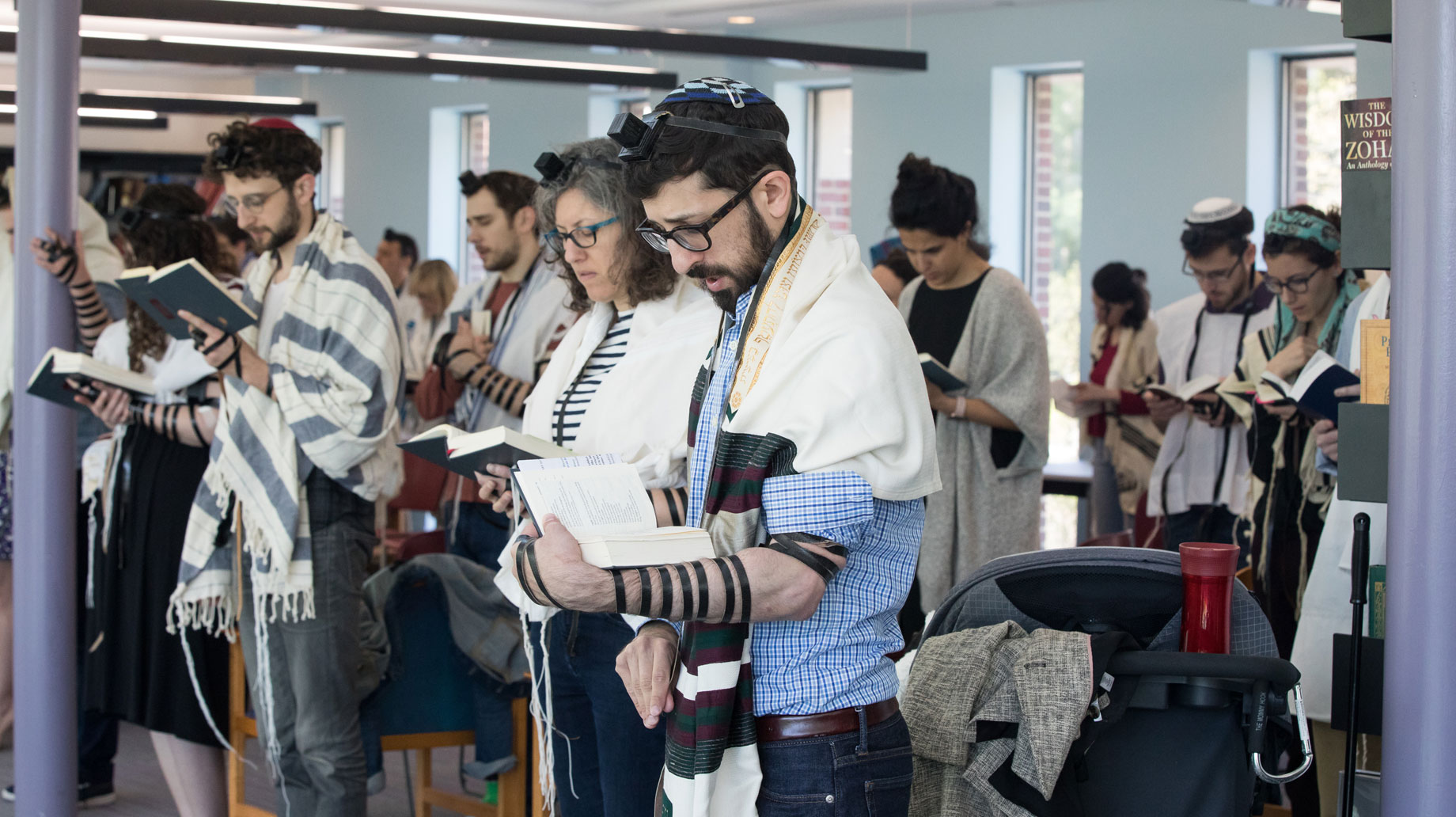 students praying